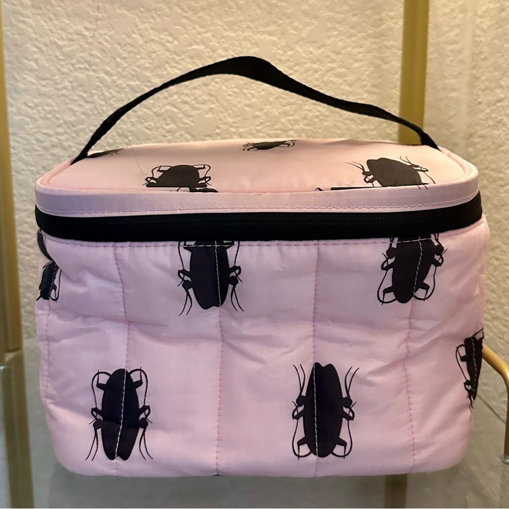 Limited Edition- Baggu x John Waters Puffy Lunch Bag- Roach